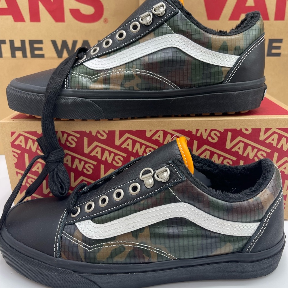 Vans Men’s Camo and Black Speakers Old Skool Mte
(Mte) Black/Camo
VN0A348F2TI